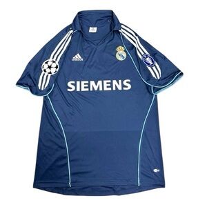 2005/06 Real Madrid kit. Zinedine zidane soccer football jersey. Brand new